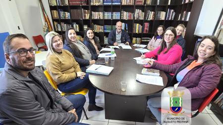 Secretaria de Habitação alinha detalhes do edital das casas populares