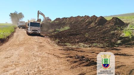 Secretaria de Obras realiza melhorias em estradas do interior