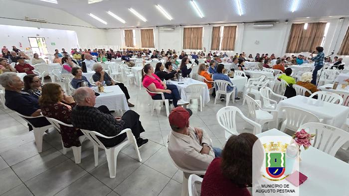 Augusto Pestana celebra o Dia do Idoso com palestra show no Centro de Convivência
